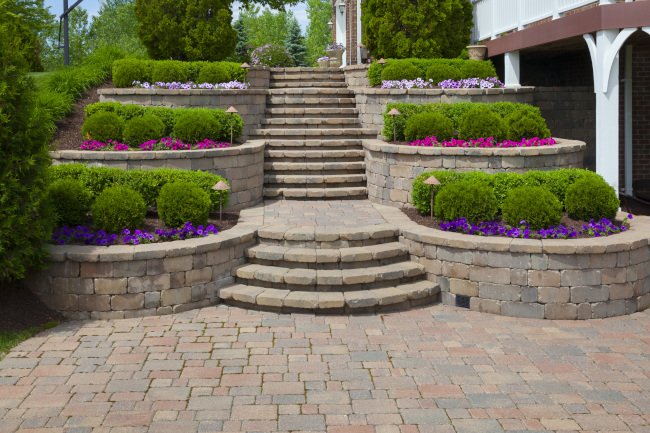Pavers are an Excellent Choice for Your Outdoor Hardscaping Needs